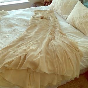 Vera Wang wedding dress (cream)